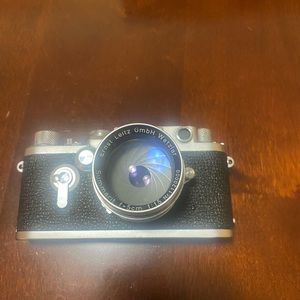Leica vintage 1939 camera with screw on summarit lens